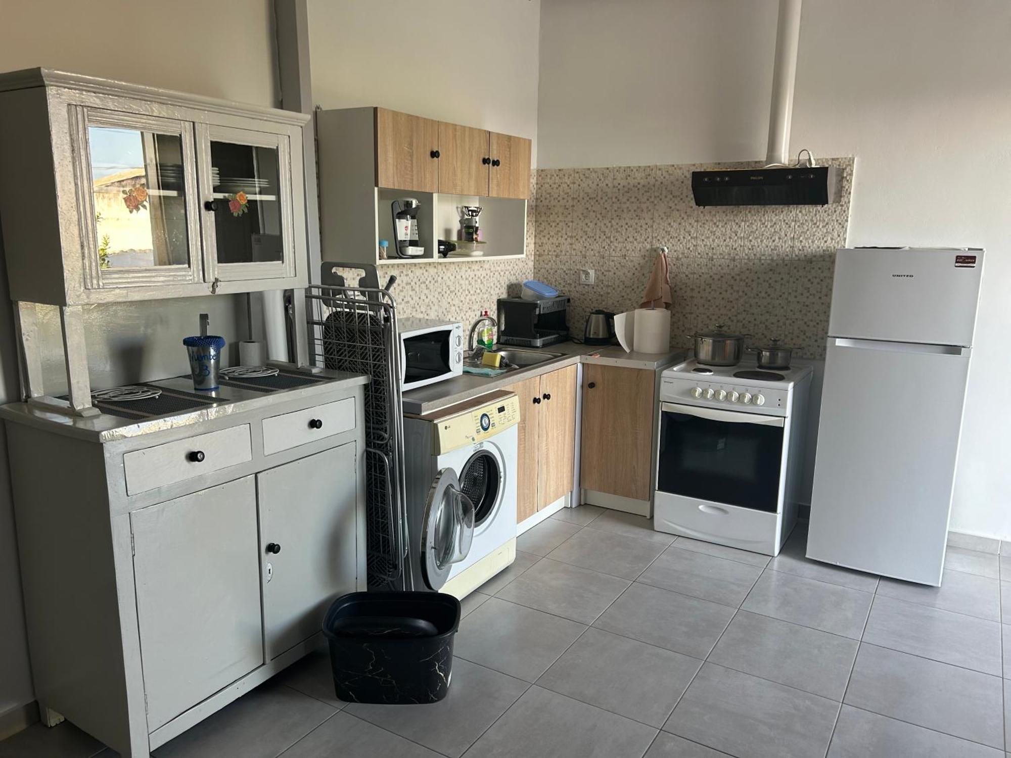 Lemonia Apartment Megara Luaran gambar